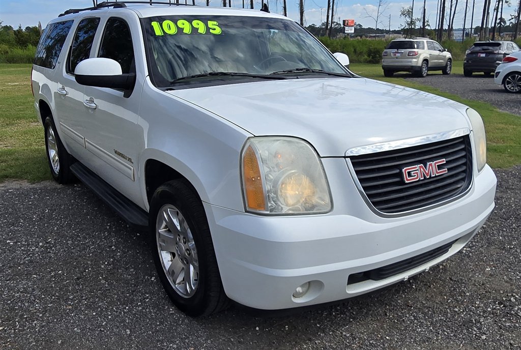 2010 GMC Yukon XL SLT1's photo