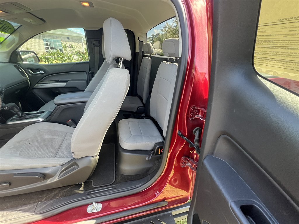 2018 Chevrolet Colorado LT - Photo 10