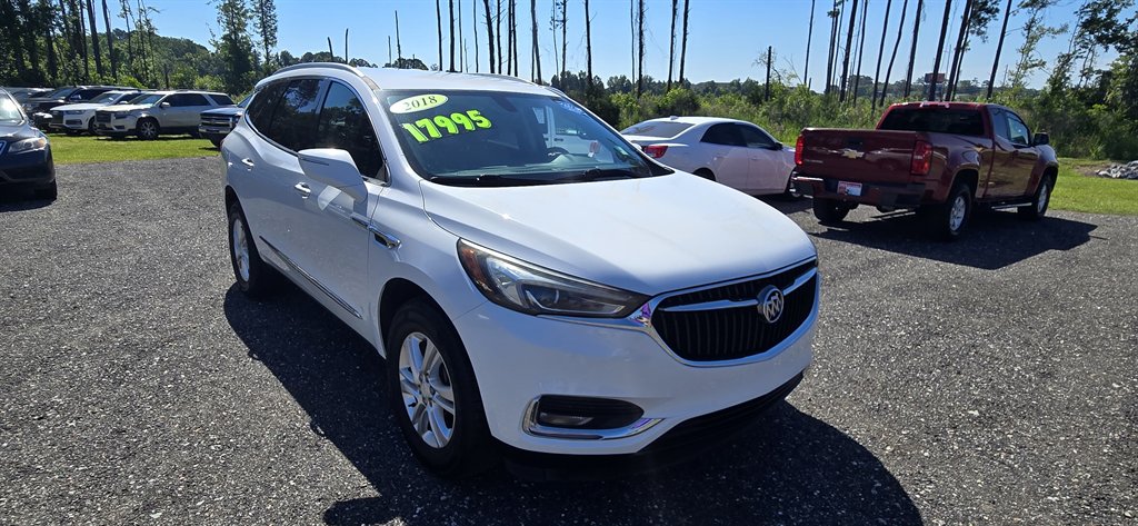 2018 Buick Enclave Essence's photo