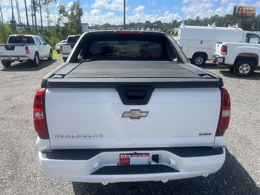 Chevrolet Avalanche photo 5