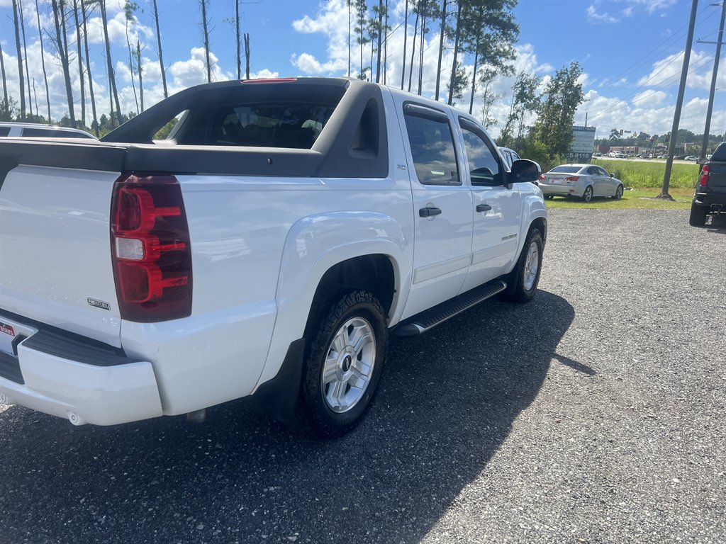 Chevrolet Avalanche photo 4