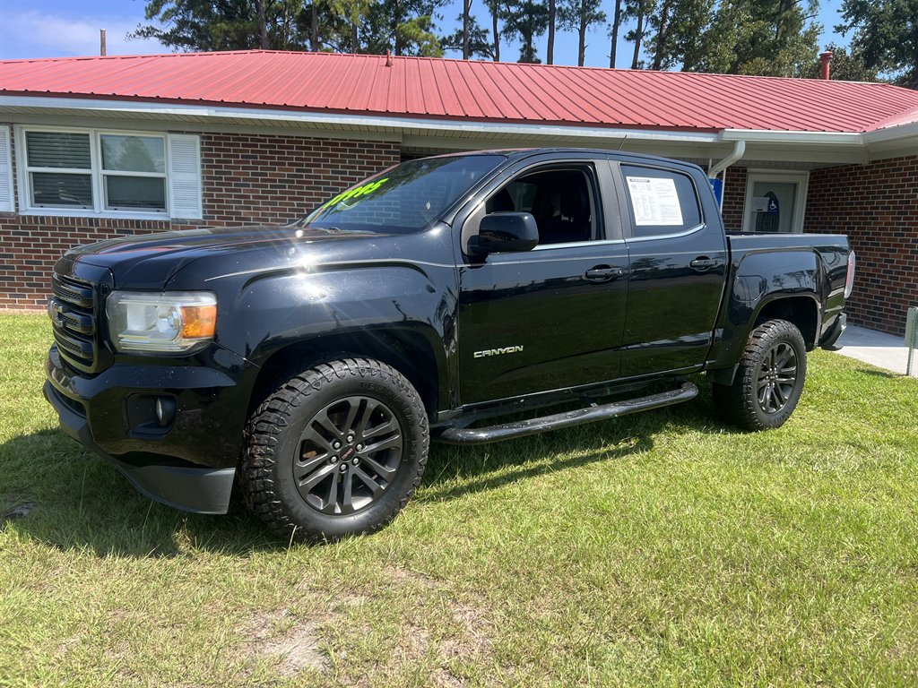 GMC Canyon photo 2