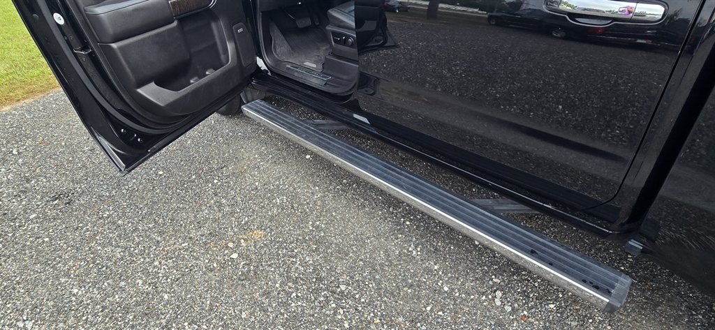 GMC Sierra photo 12