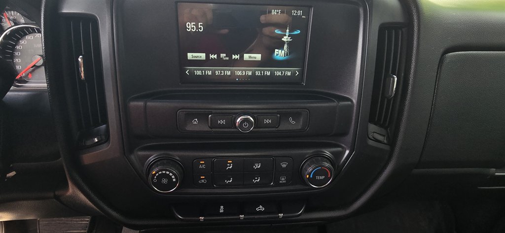 Chevrolet Silverado photo 14