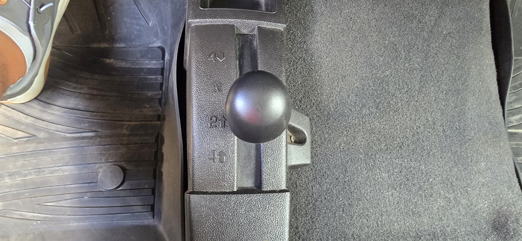 Chevrolet Silverado photo 16