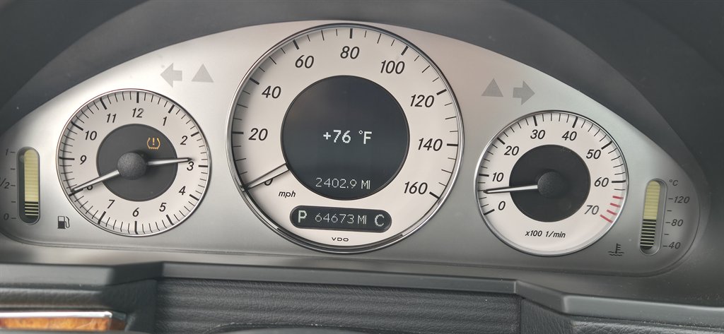 Mercedes-Benz E-Class photo 14