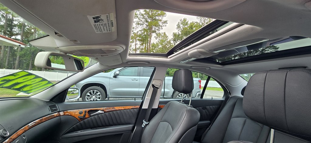 Mercedes-Benz E-Class photo 27