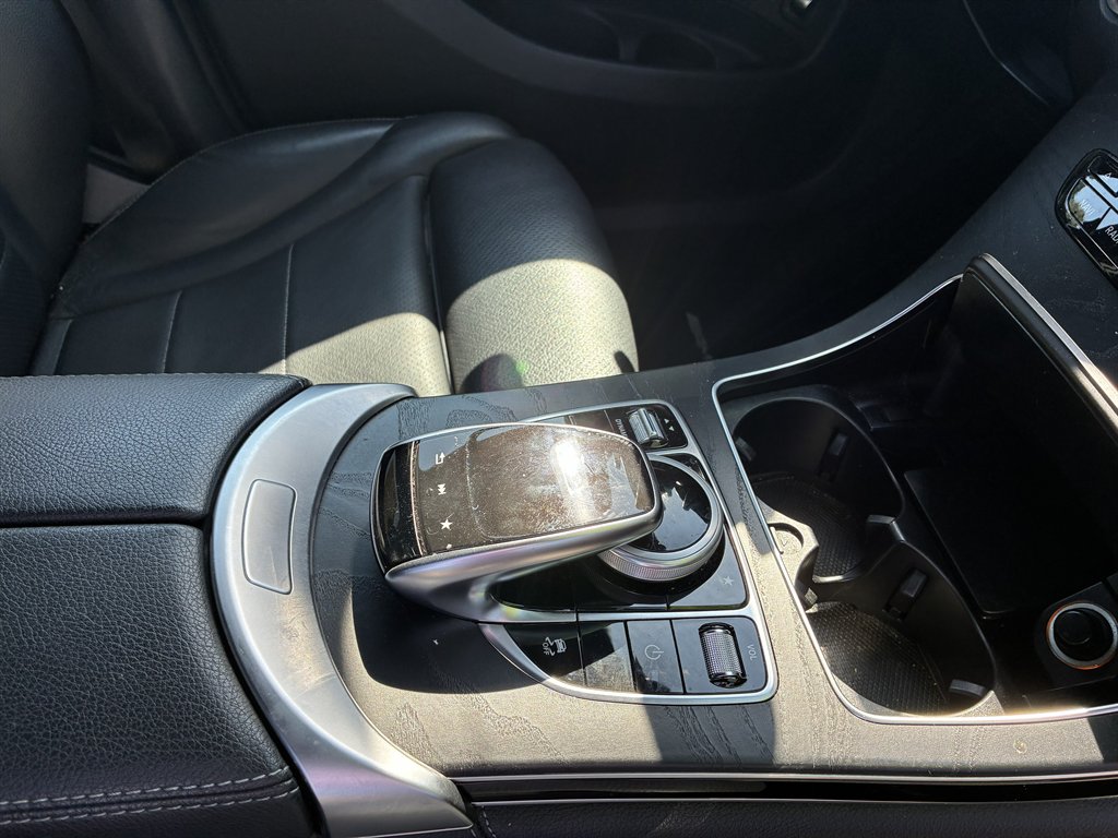 Mercedes-Benz GLC photo 12
