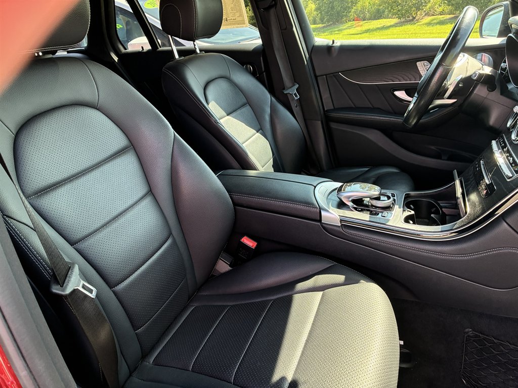 Mercedes-Benz GLC photo 7