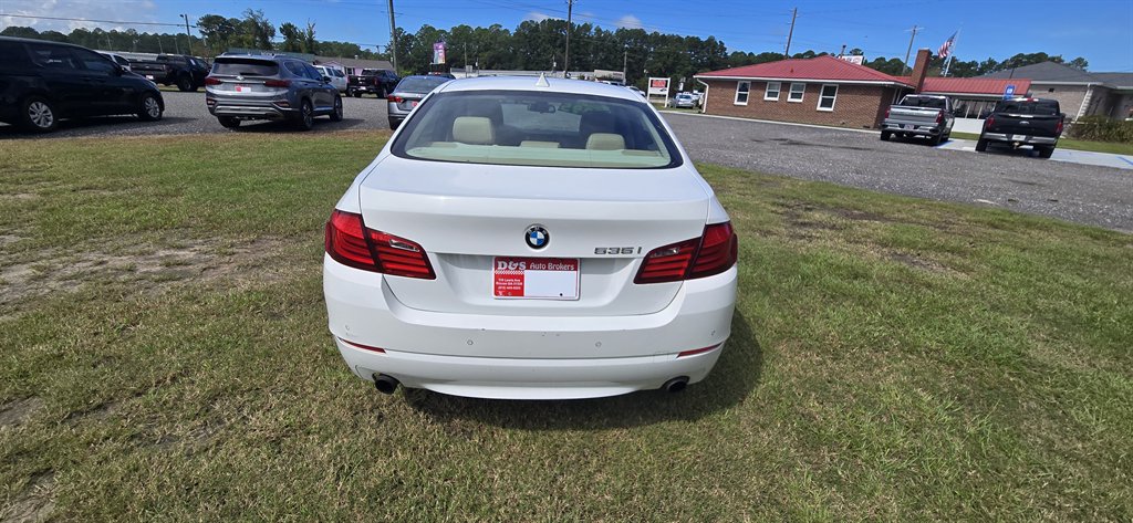 BMW 5 Series photo 6