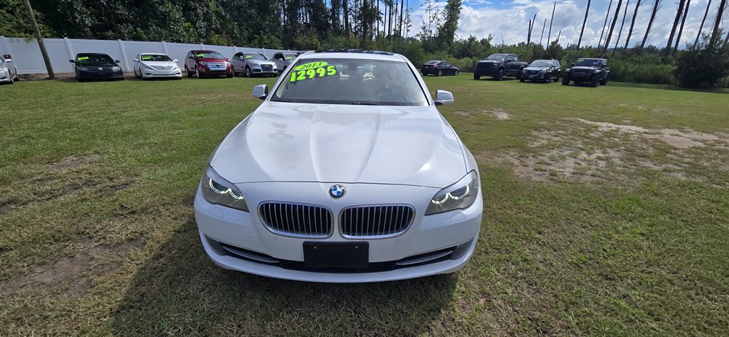 BMW 5 Series photo 2