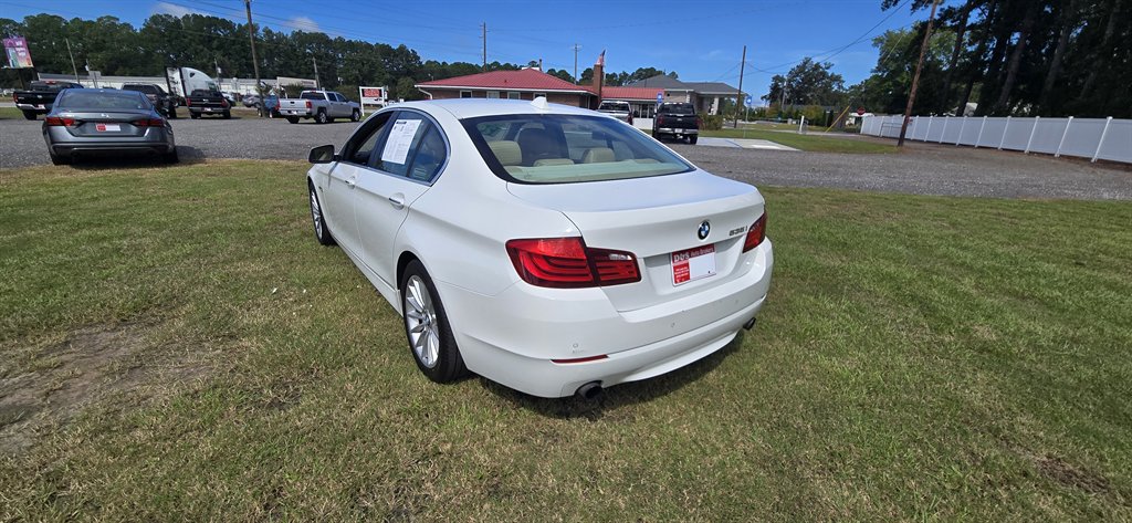 BMW 5 Series photo 5