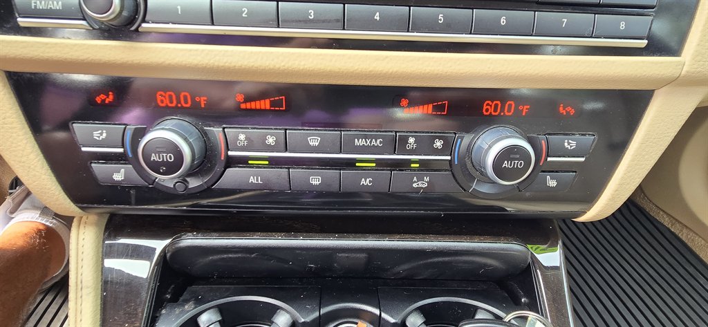 BMW 5 Series photo 17
