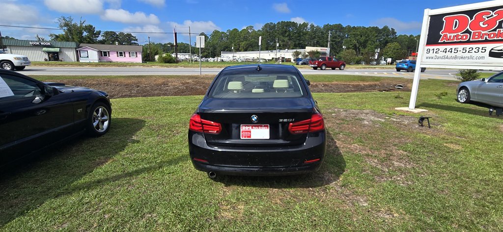 BMW 3 Series photo 6