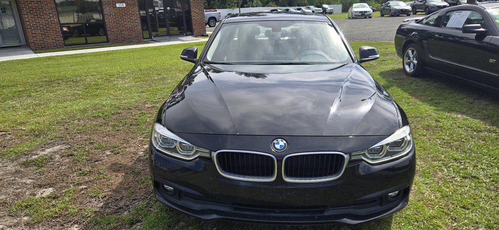 BMW 3 Series photo 2