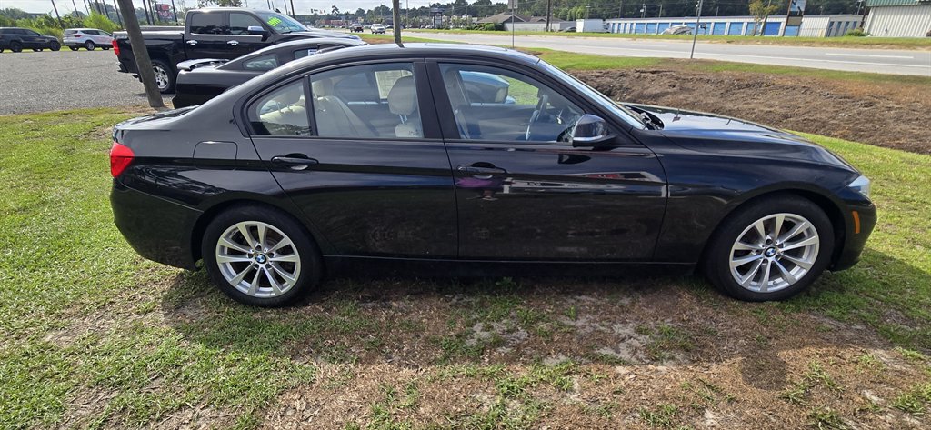 BMW 3 Series photo 8