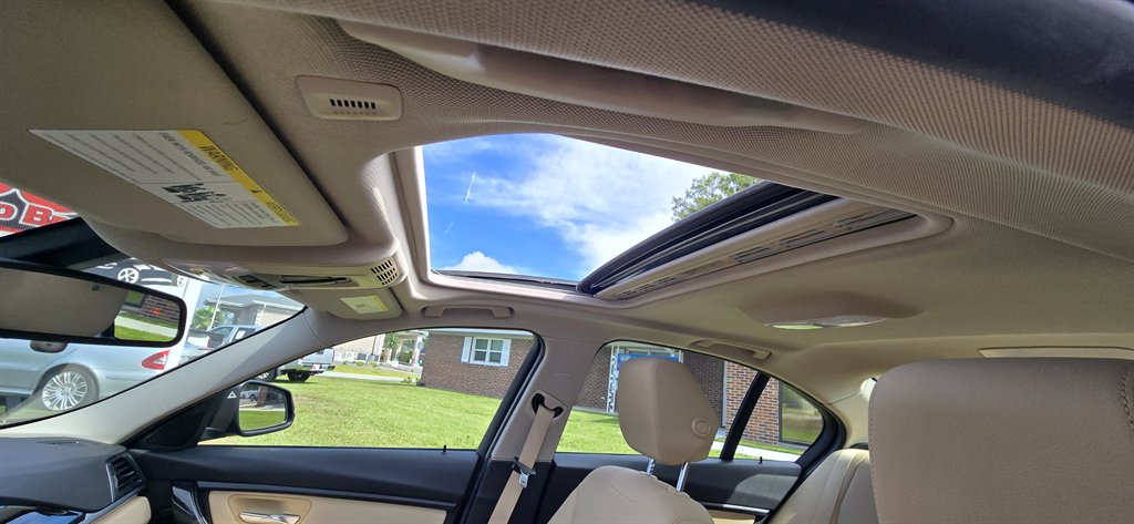 BMW 3 Series photo 23
