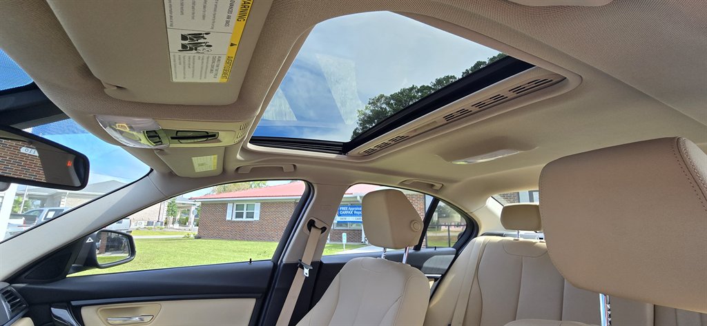 BMW 3 Series photo 22