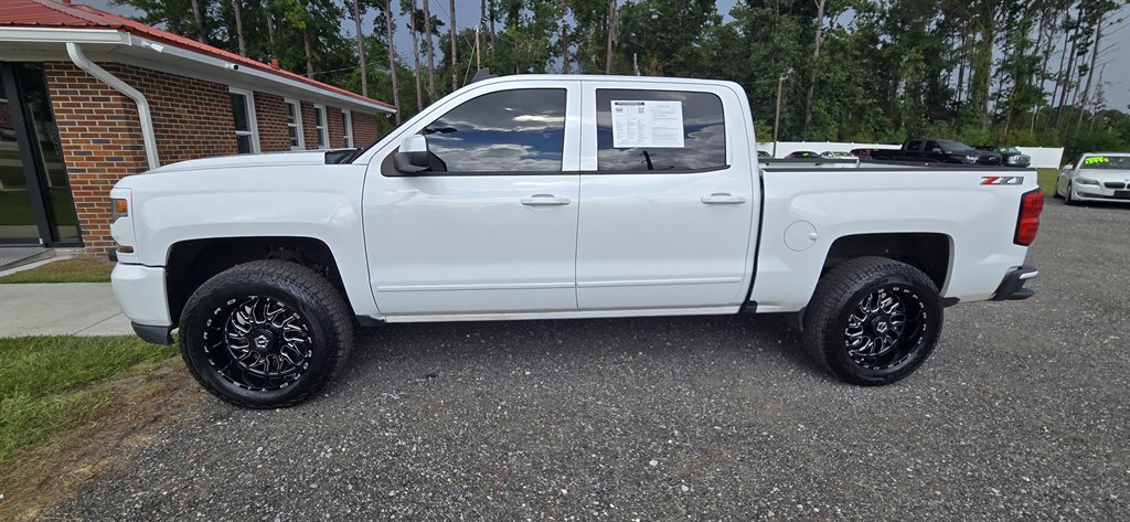 Chevrolet Silverado photo 4