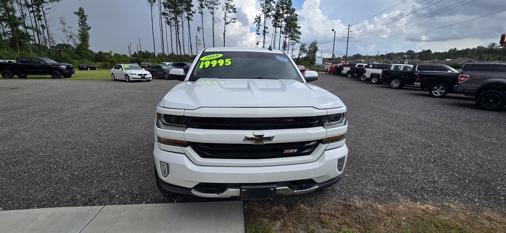 Chevrolet Silverado photo 2