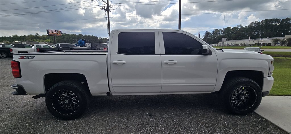 Chevrolet Silverado photo 8