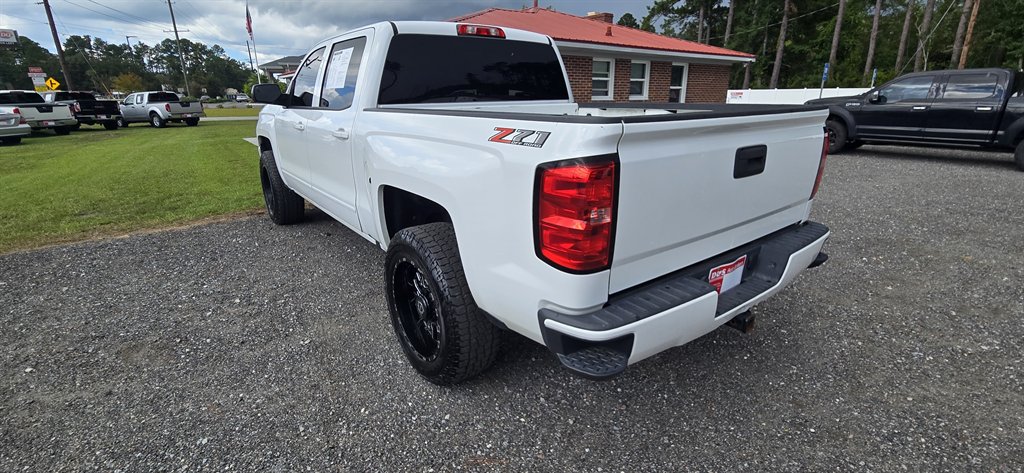 Chevrolet Silverado photo 5