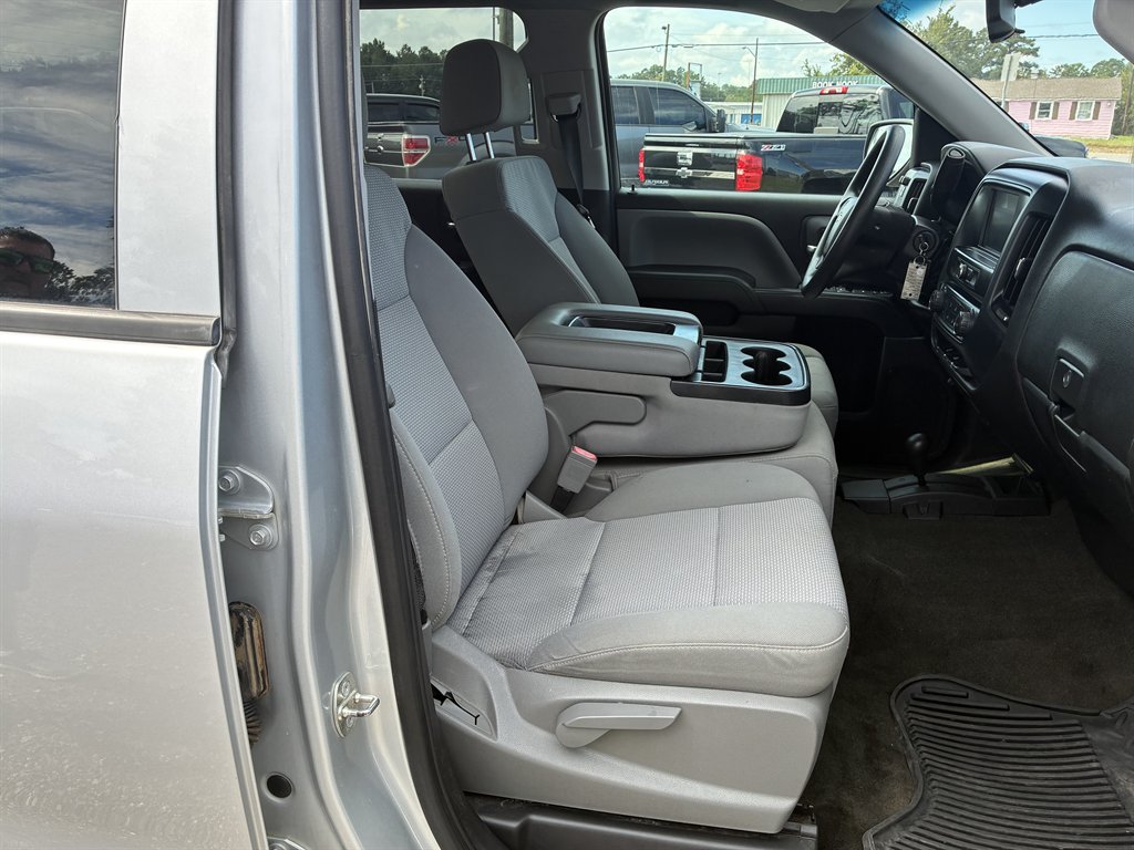 Chevrolet Silverado photo 11