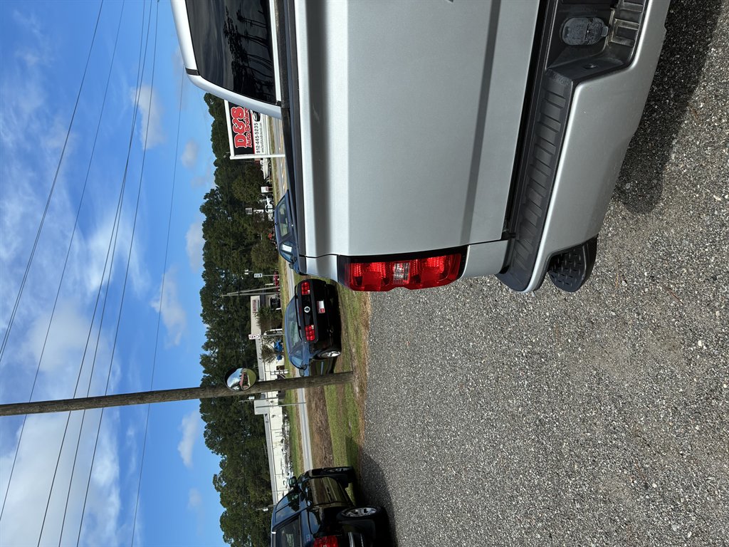 Chevrolet Silverado photo 8