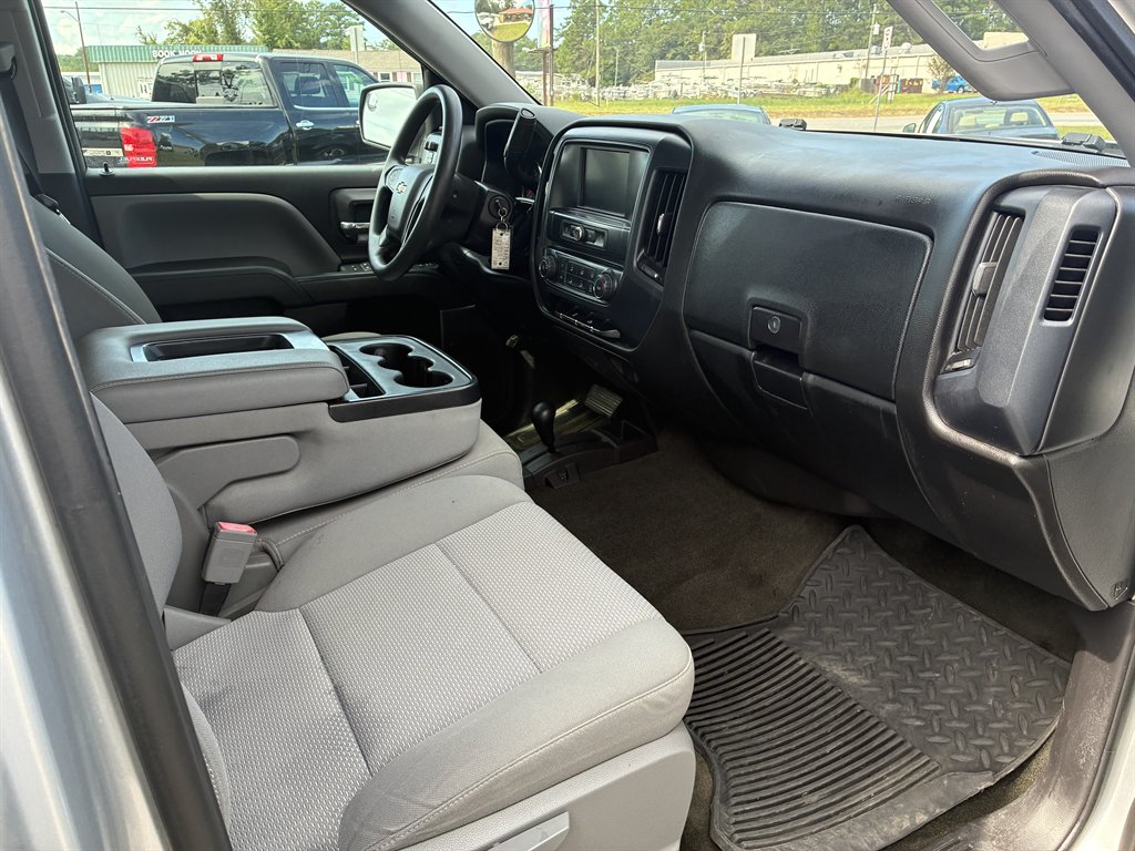 Chevrolet Silverado photo 12