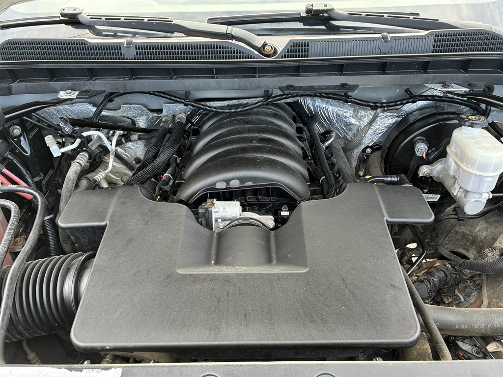 Chevrolet Silverado photo 15