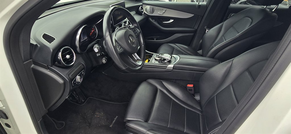 Mercedes-Benz GLC photo 17