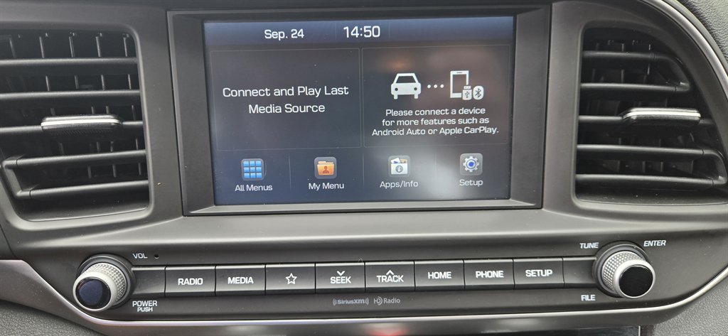 Hyundai Elantra photo 18