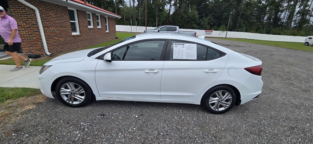 Hyundai Elantra photo 4