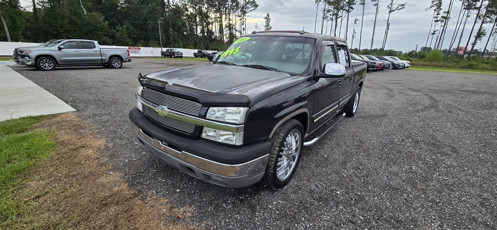 Chevrolet Silverado photo 2