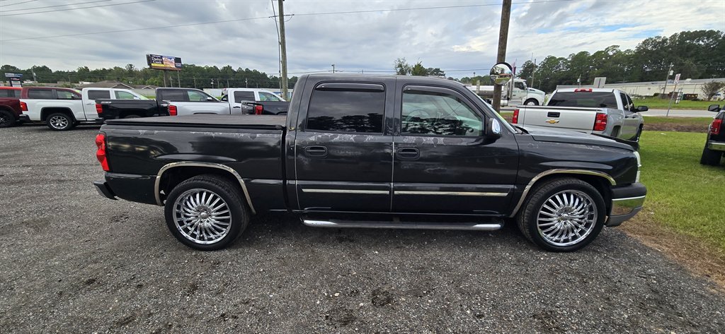 Chevrolet Silverado photo 4