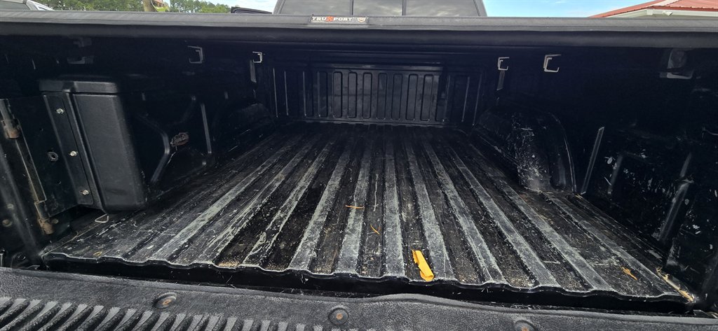 Chevrolet Silverado photo 15