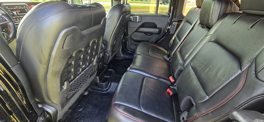 Jeep Wrangler photo 20